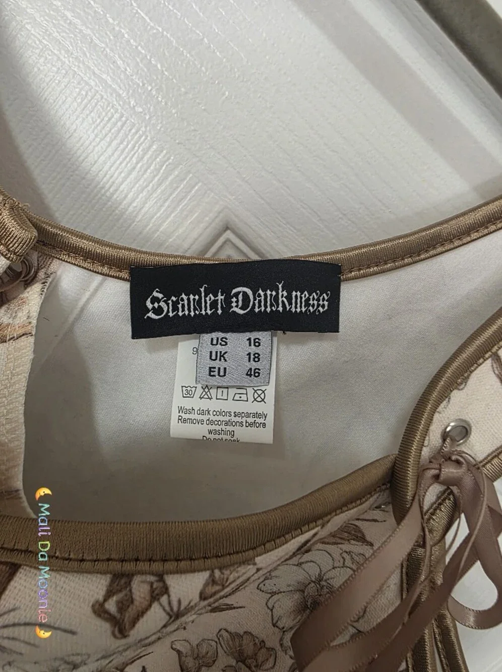 Scarlet Darkness Women's Cream Floral Bunny Corset Top - Picture 5 of 6